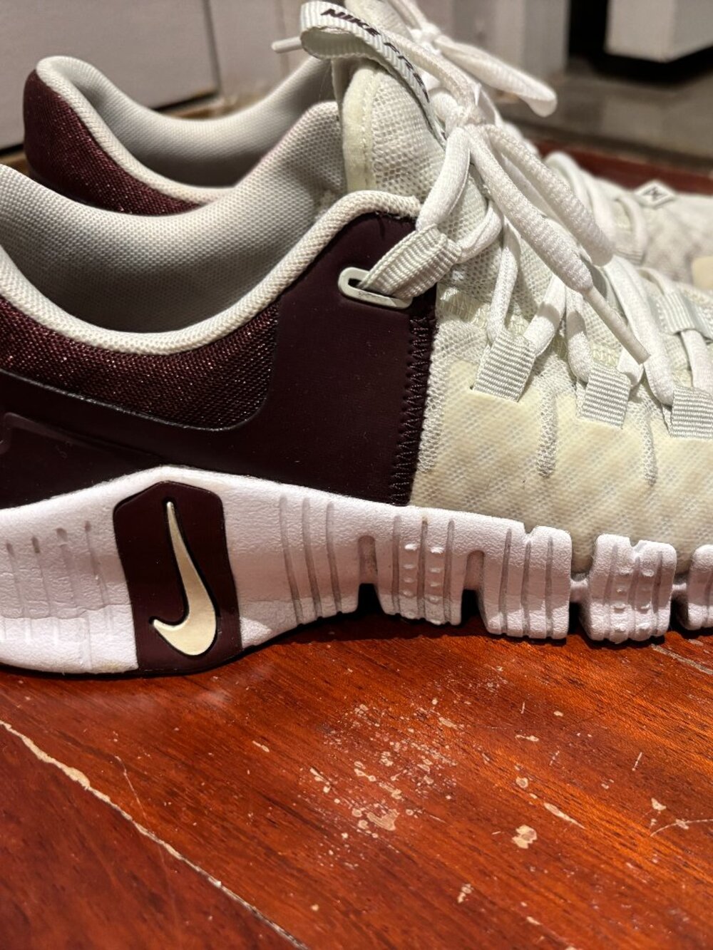 Nike Wmns Free Metcon 5 'Sea Glass Burgundy Crush'